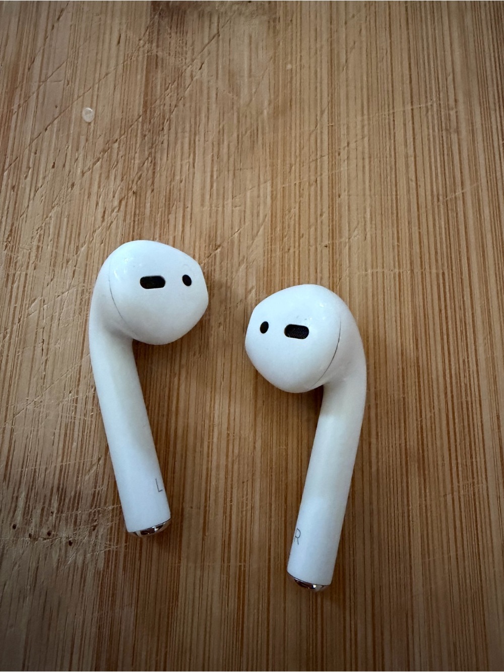 AirPods 2nd gen no case